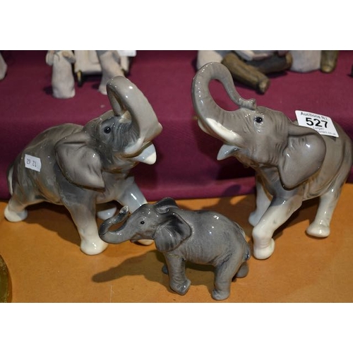 527 - 3x Porcelain Elephants