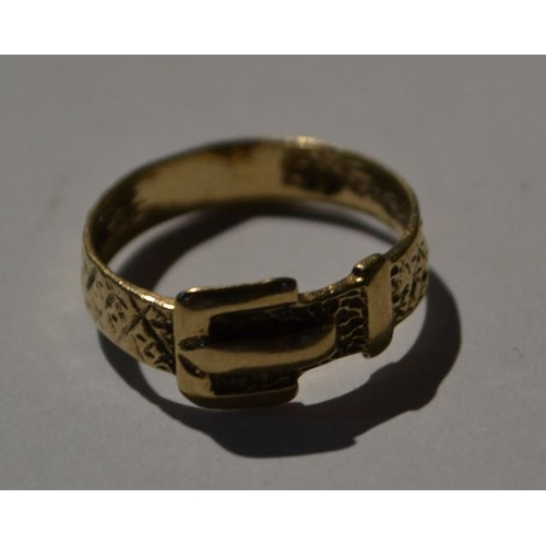 289 - 9ct Buckle Ring