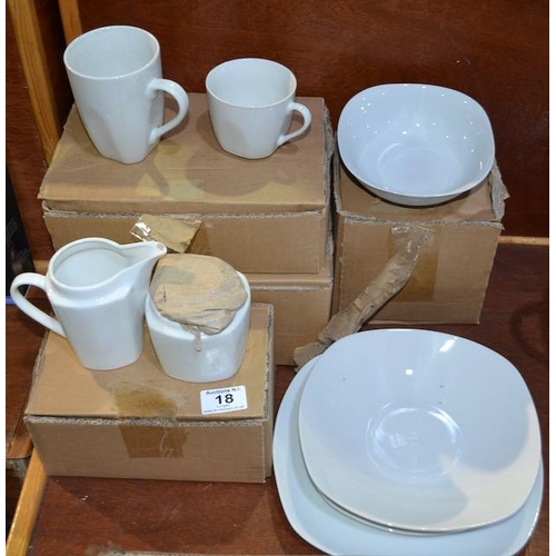 18 - White Tea/Dinner Service - Boxed