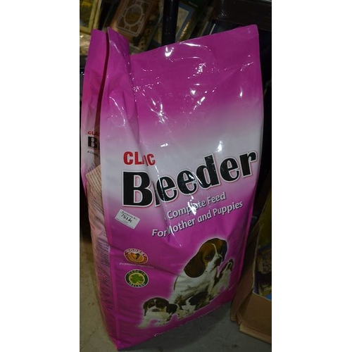 751K - 15kg Classic Breeder Complete Mother & Puppies Food  - Chicken & Fish