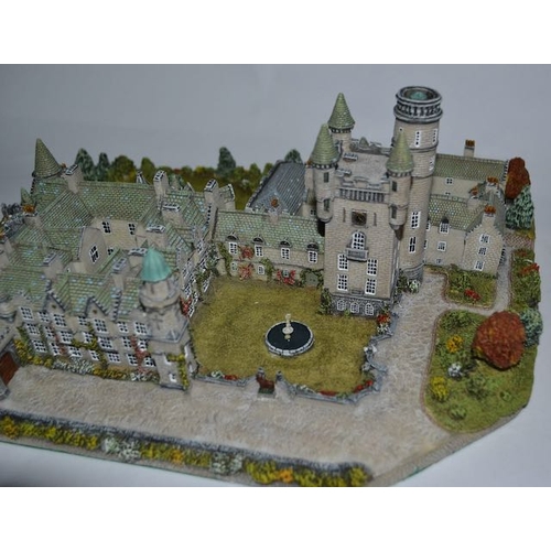 1050 - Large Danbury Mint Balmoral Castle Boxed With Cert