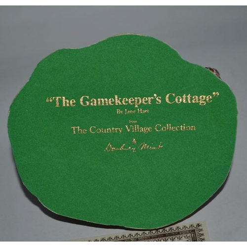 1054 - Danbury Mint Boxed Gamekeeper's Cottage With Cert