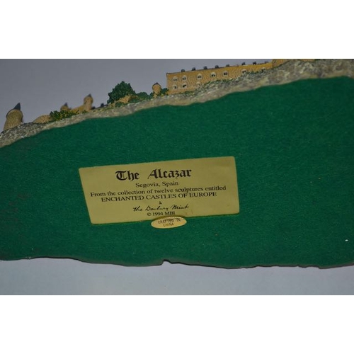 1062 - Danbury Mint The Alcazar from the 12 Sculptures Entitled Enchanted Castles of Europe Boxed