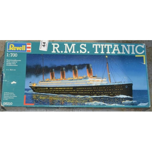 44 - Revell 1:700 R.M.S. Titanic Model - Boxed