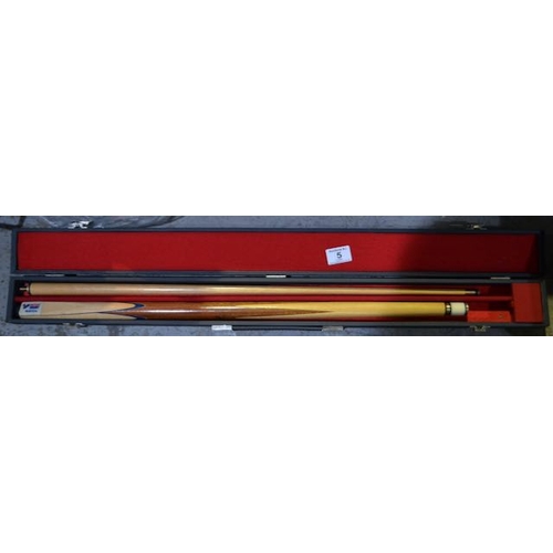 5 - Intersport Match 2pc Cue In Hard Case