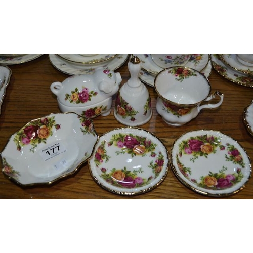 177 - Royal Albert Old Country Rose Piece x5 + Cottage Rose Trinket Pig