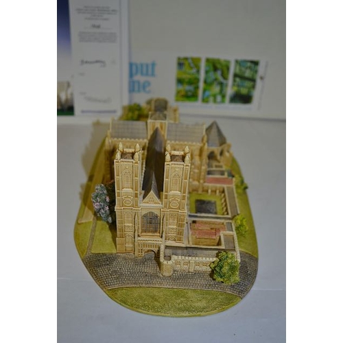 1026 - Large Boxed Liliput Lane Ltd Ed Westminster Abbey No 1543 To Commemorate the Marriage of William & K... 