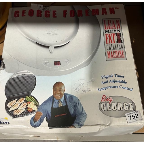 752 - George Foreman Lean Mean Fat Grilling Machine