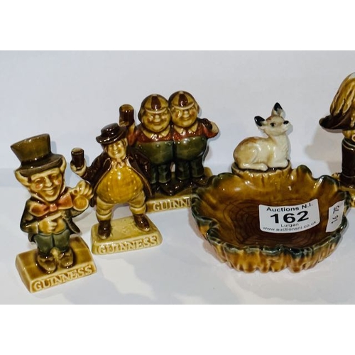 162 - 6 x Guinness Small Wade Figures + Wade Ashtray (2 Figures as Found)