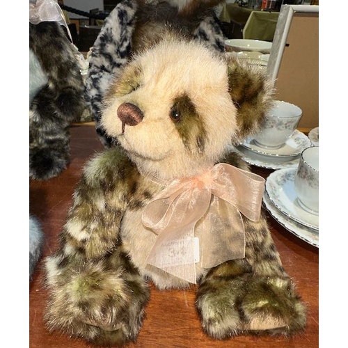 34 - Charlie Bear CB151521A