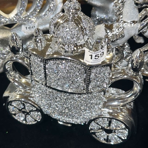 159 - Glitzy Cinderella Carriage Statue