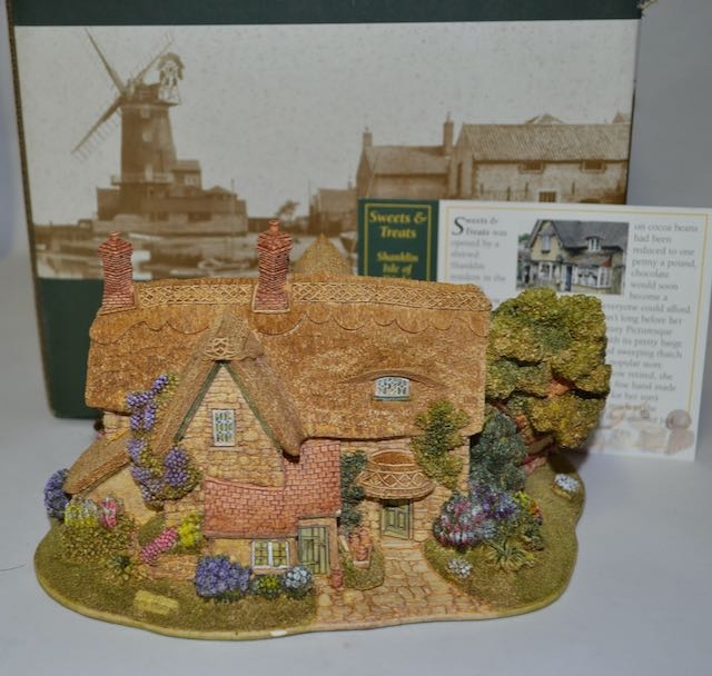 Boxed Lilliput Lane - Sweets & Treats with Deeds