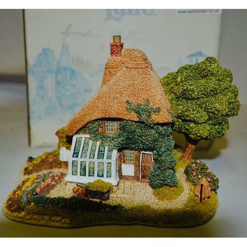 1182 - Boxed Lilliput Lane - Collectors Club Special 1991/92 Gardeners Cottage