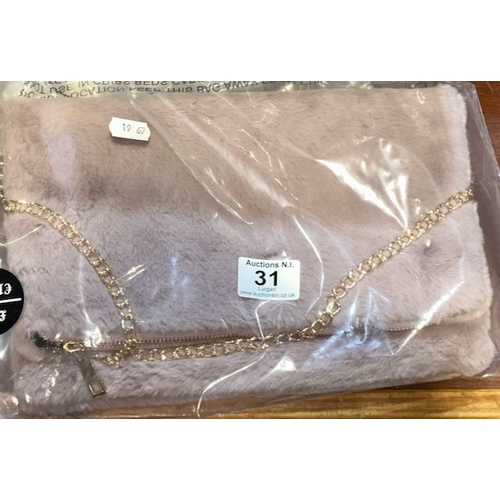 31 - Ladies Blush Clutch Bag