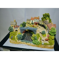 Large Boxed Limited Edition Lilliput Lane The Crumplehorn Inn