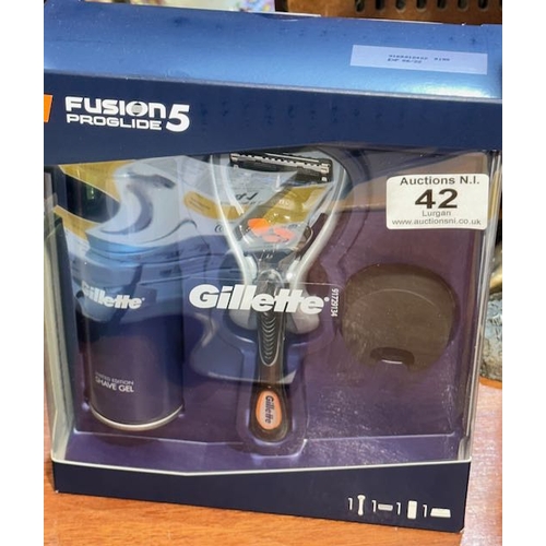 42 - Gillette Fusion 5 Pro Glide Gift Set