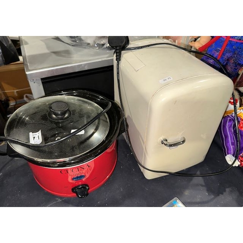 871 - Mini Fridge + Giani Cucina Slow Cooker