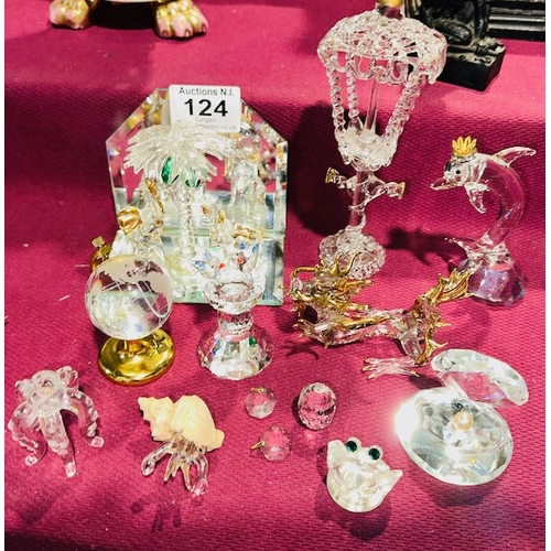 124 - Collectable Miniature Crystal Pieces