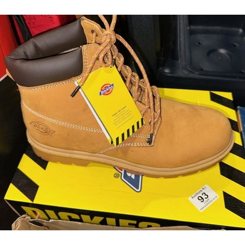 93 - Pair Of Dickies Safety Boot Size 11