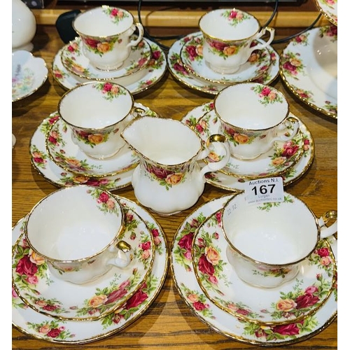 167 - Royal Albert Old Country Rose 19 Piece Teaset (Side plates are 7