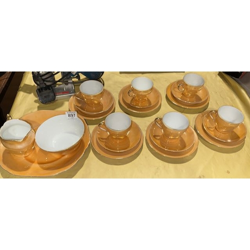 897 - 21pc Glazed Teaset