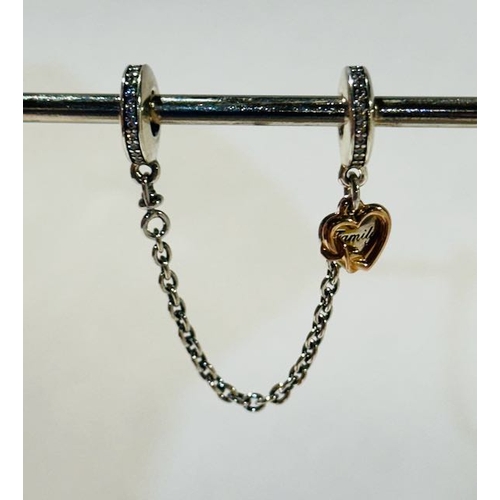 1031 - Pandora Family Heart Safety Chain