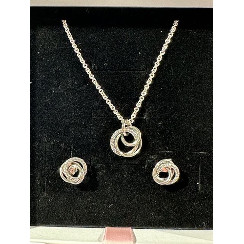 960 - Pandora Family Always Encircled Necklace and Earrings Gift Set RRP £115