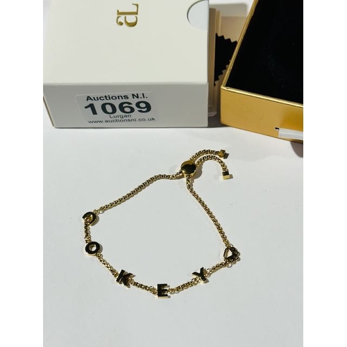 1069 - Abbott Lyon Bangle Name Bracelet Cokey