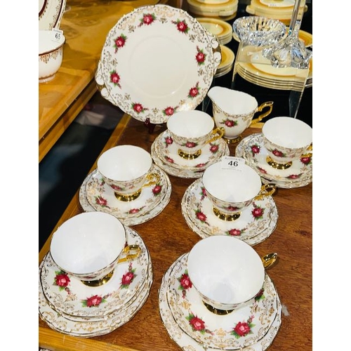 46 - Royal Standard 22pc Teaset