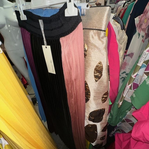 315 - Approx 25 Pieces Of Ladies Designer Clothing With Tags - RRP £2300 Approx