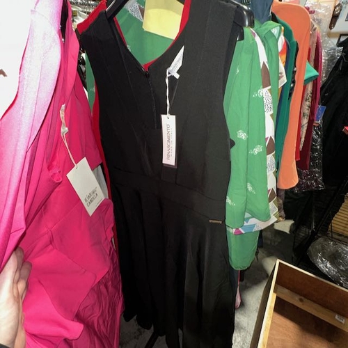 318 - Approx 25 Pieces Of Ladies Designer Clothing With Tags - RRP £2650 Approx