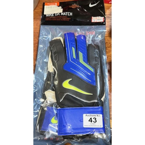 43 - Nike Match Goal Keeper Gloves Size 9 - Box Sealed