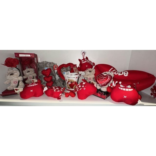 231 - Collection of Valentines Gifts - Mugs, Teddies Etc - Unused/Tagged Etc - Approx 14 pcs