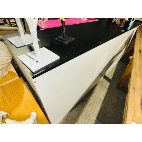 262 - Long Shop Counter With Black Top & Under Counter Shelving - Approx 7'11 x 2'2 x 2'10H