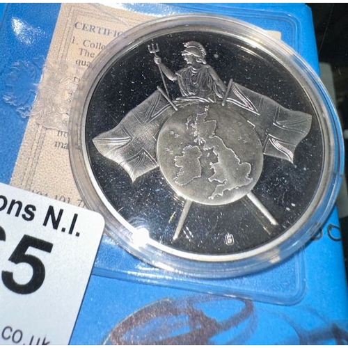 365 - Large Collectable Coin to Commemorate the Ten Pound Banknote with Small £10 on Reverse