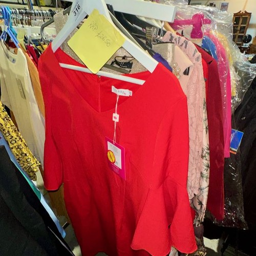 475 - Approx 25 x Pieces Of Ladies Designer Clothing With Tags RRP £2650 appx