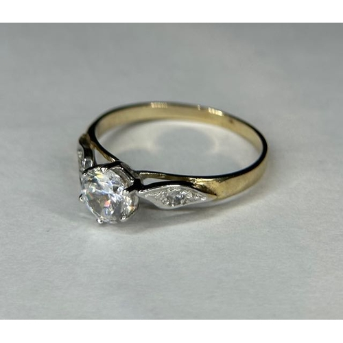 414 - 9ct Solitaire Ring with Shoulder Detail