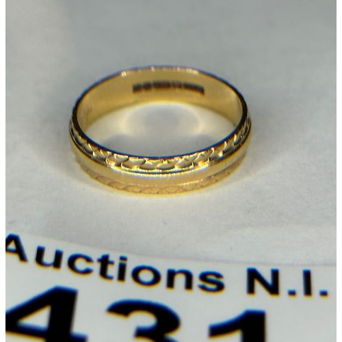 431 - 18ct Gold Band - Engraved On Inside