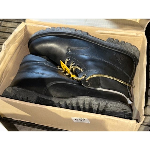 697 - Pair Of Prospecta Boots Size 12 - Tagged