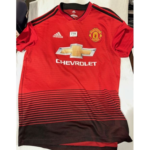 779 - Man Utd Shirt Size Med