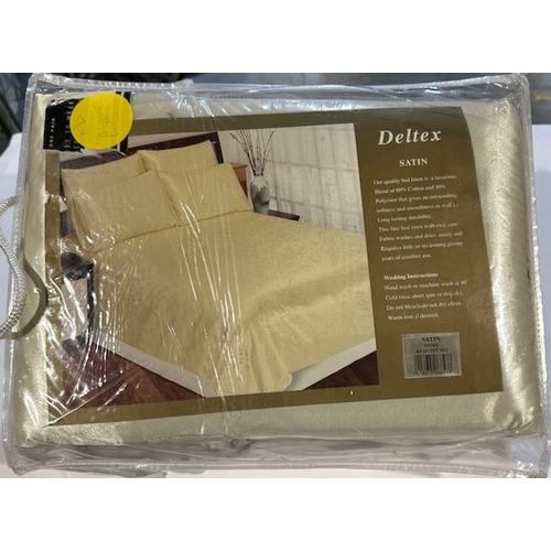 1074 - Deluxe Deluxe Satin Kingsize Ivory Duvet Set