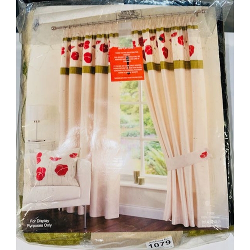 1079 - The Cleland Collection Fully Lined 90 x 90 Eyelet Curtains - RRP £120