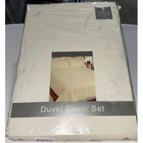 1120 - Intimates Luxury Embellished Collection Single Duvet Set - Linda/Cream