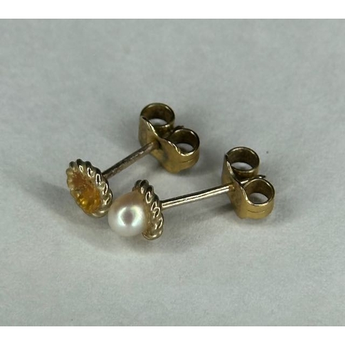 351 - Pair of 9k Stud Earrings & 9k Backs (1 Pearl Missing)