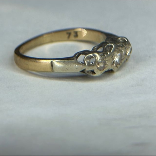 375 - 18ct Gold Diamond Ring