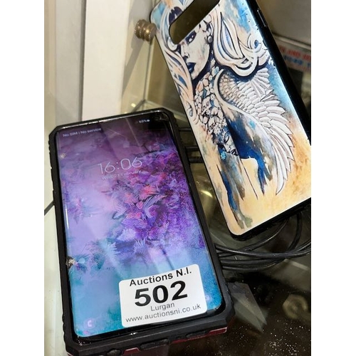 502 - Samsung S8 Mobile with Charger & 2 Covers - Working Order/Cracks to Screen