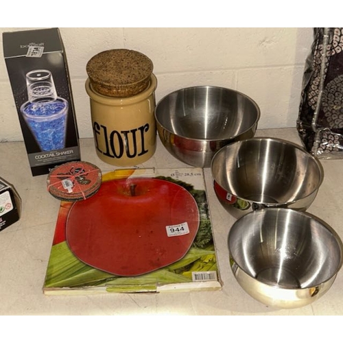 944 - Collection of Kitchenware Incl Stainless Steel Bowl Trio, Glass Board Etc