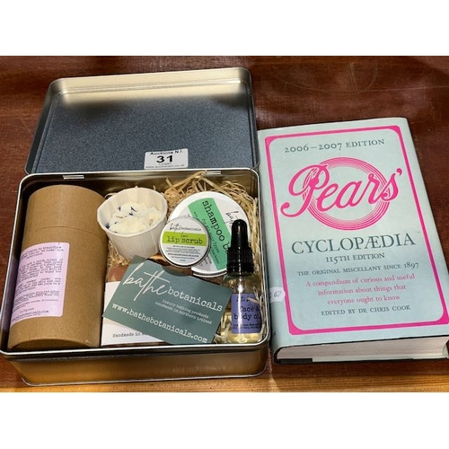 31 - Bathebotanicals Gift Set + Pears Cyclopedia