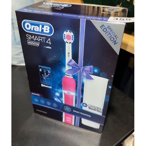 355 - Oral B Smart 4 Toothbrush - Box Sealed