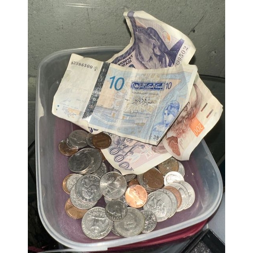 884 - Tub of Foreign Notes & Coinage